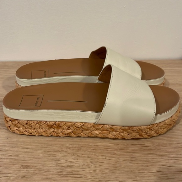 Dolce Vita Slides, size 10 - Picture 1 of 3